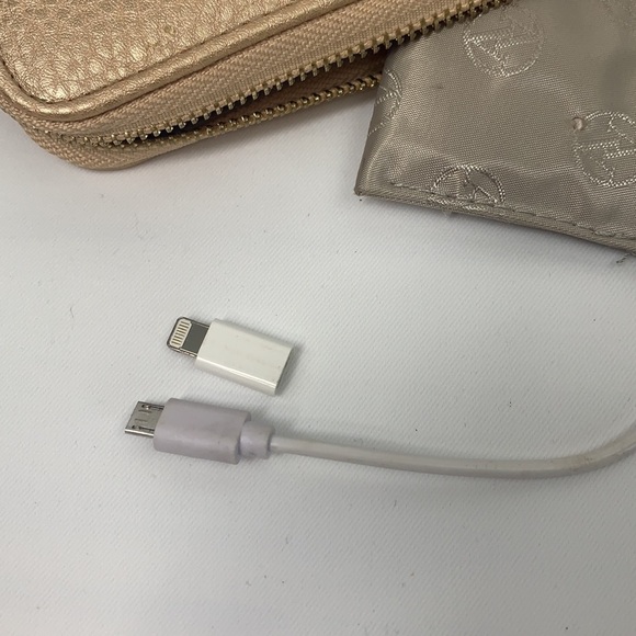 Adrienne Vittadini Phone Charging 3/4 Zip Accordion Wallet-Gold Vegan Leather - Picture 6 of 11